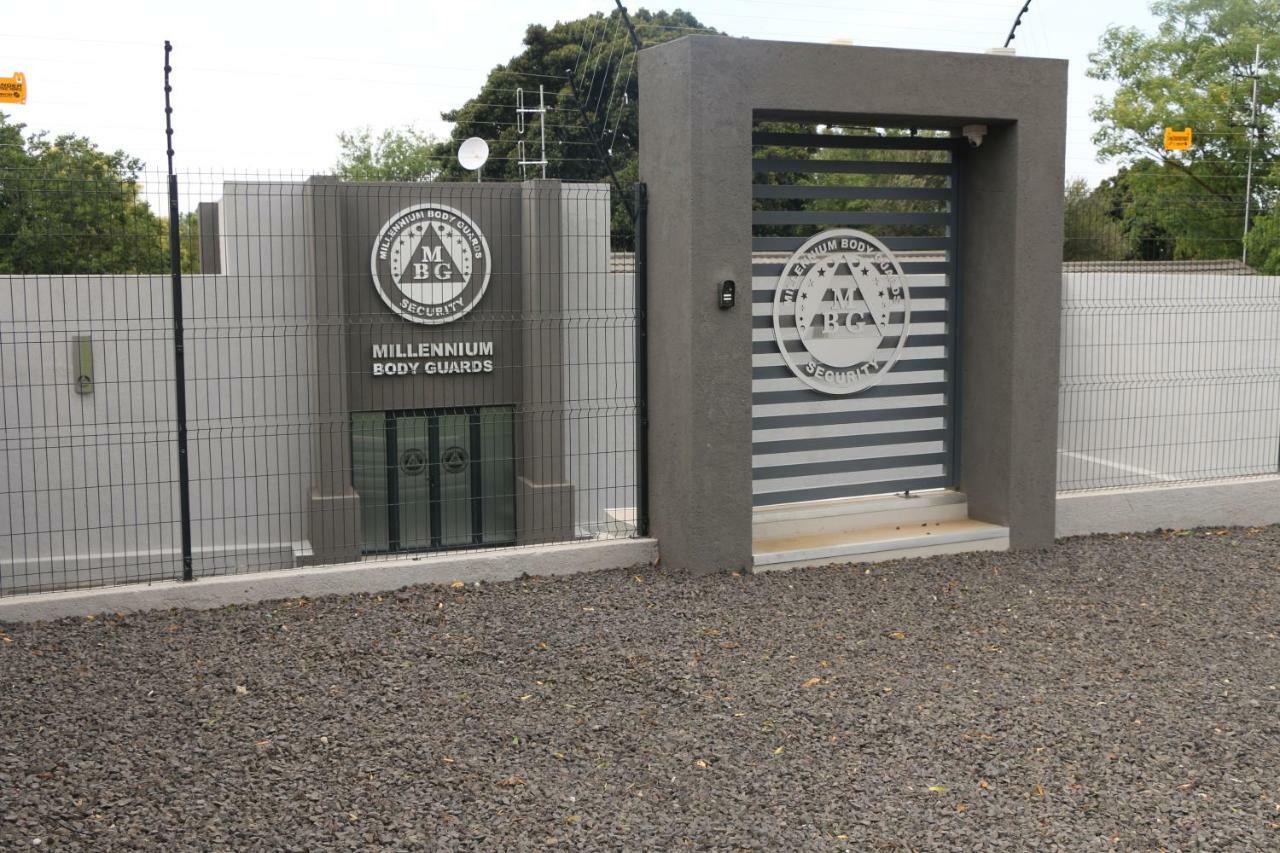 Millennium Body Guards Guesthouse Hartbeespoort Kültér fotó